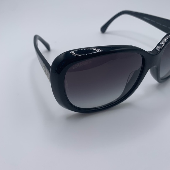 Chanel Camellia Sunglasses - Picture 6 of 9